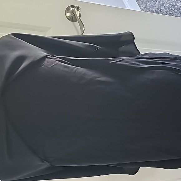 Flowy Tank Top - Picture 3 of 4